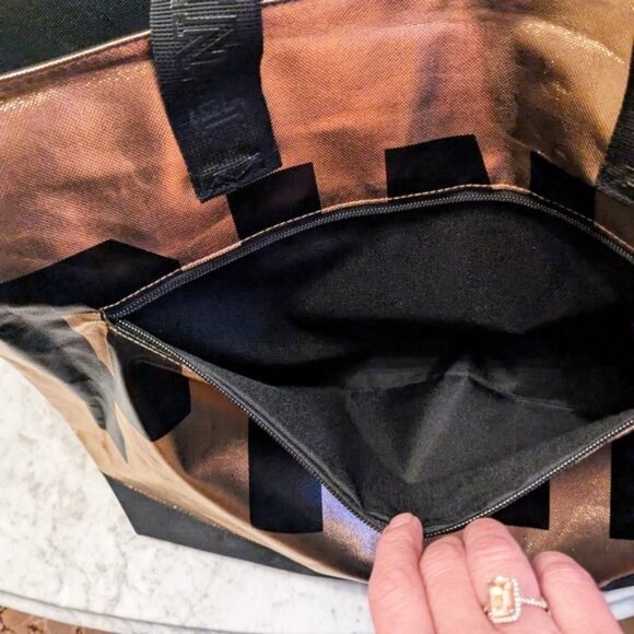 Victoria's Secret Pink Rose Gold and Black Weekender Tote Bag. New with tags - Picture 6 of 13